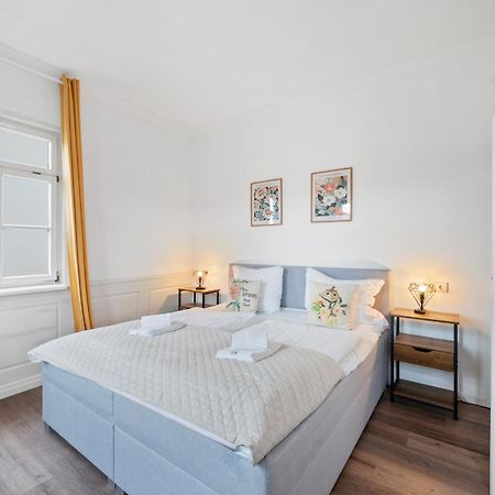 Backhome - Suite L - Parkhaus - Fantastische Schlosslage - Smarttv - Waschmaschine - Netflix - 50Qm - 24H Checkin- Apartment 3 Ludwigsburg Exterior foto